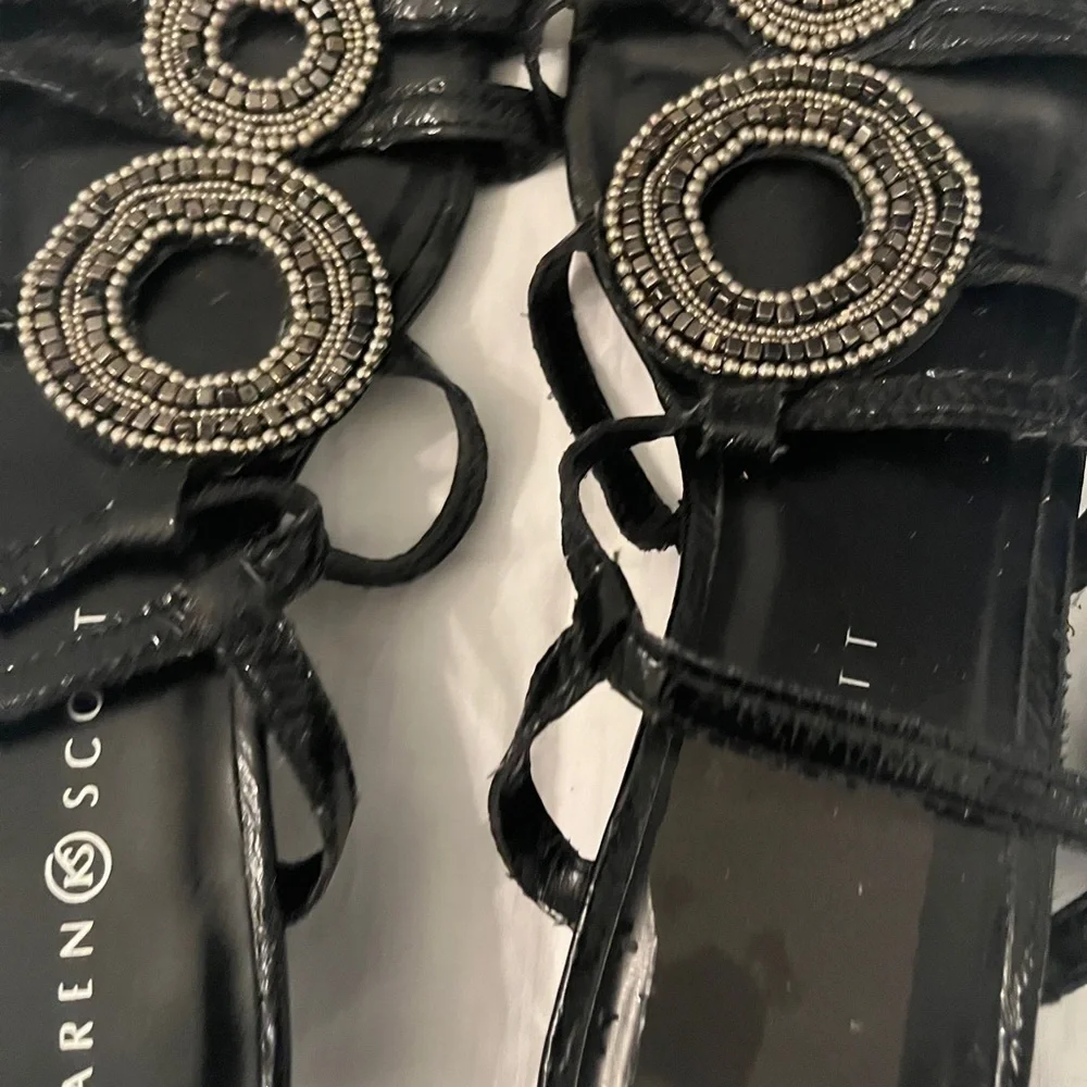 Karen Scott chic black